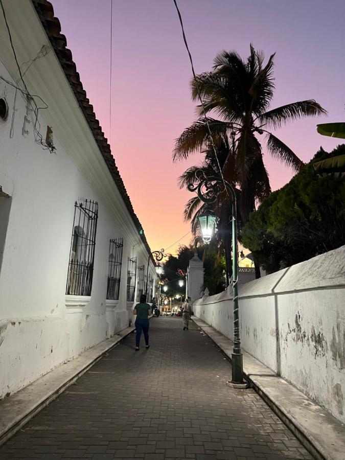 Hostal Y Restaurante La Toscana Metapan Ngoại thất bức ảnh